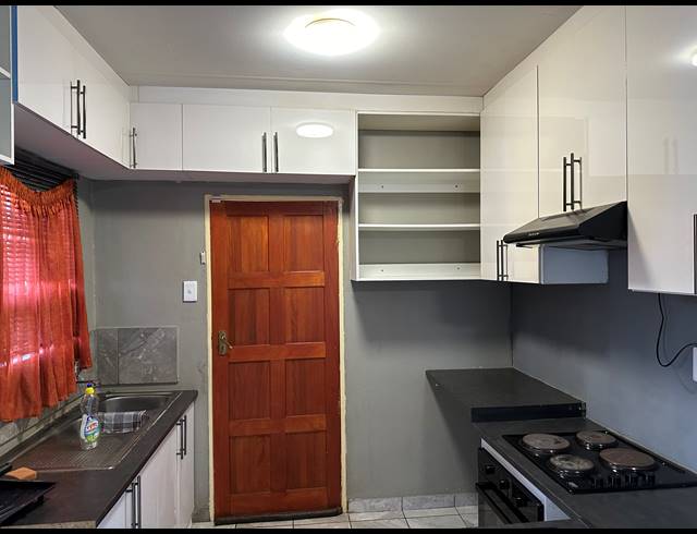 3 BEDROOM FREESTANDING FOR SALE IN KLERKSOORD